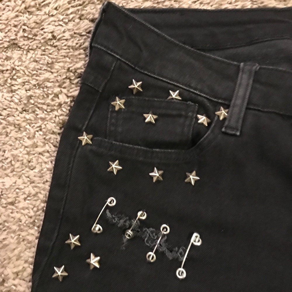 Mng Jeans with applications